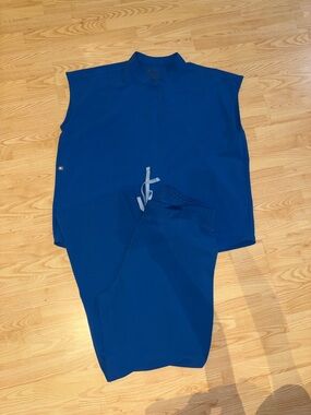 Women’s Royal Blue Figs Scrubs Top and Bottom- Large